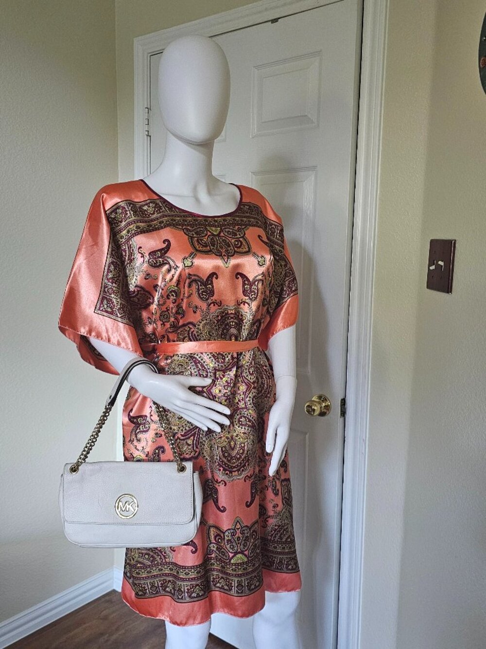 Michael Kors Small Chain Shoulder Bag in Cream